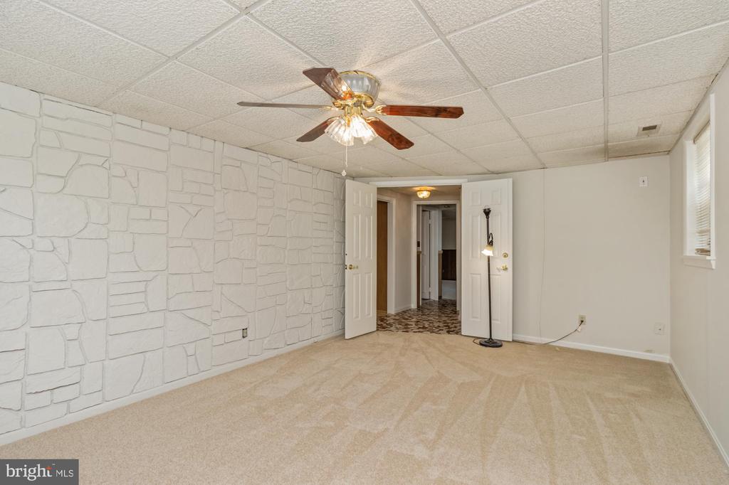 8809 DEARBORN DRIVE