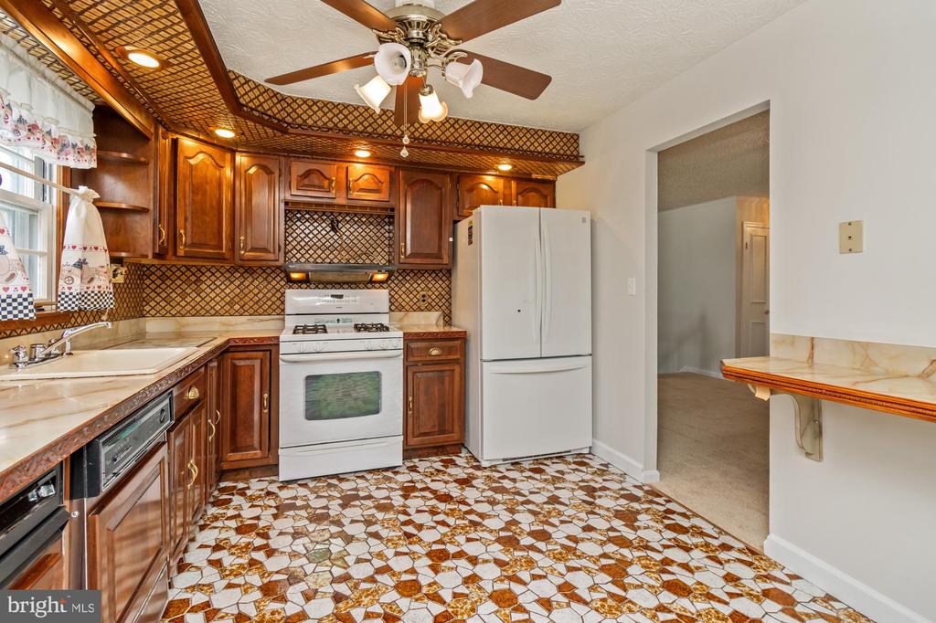 8809 DEARBORN DRIVE