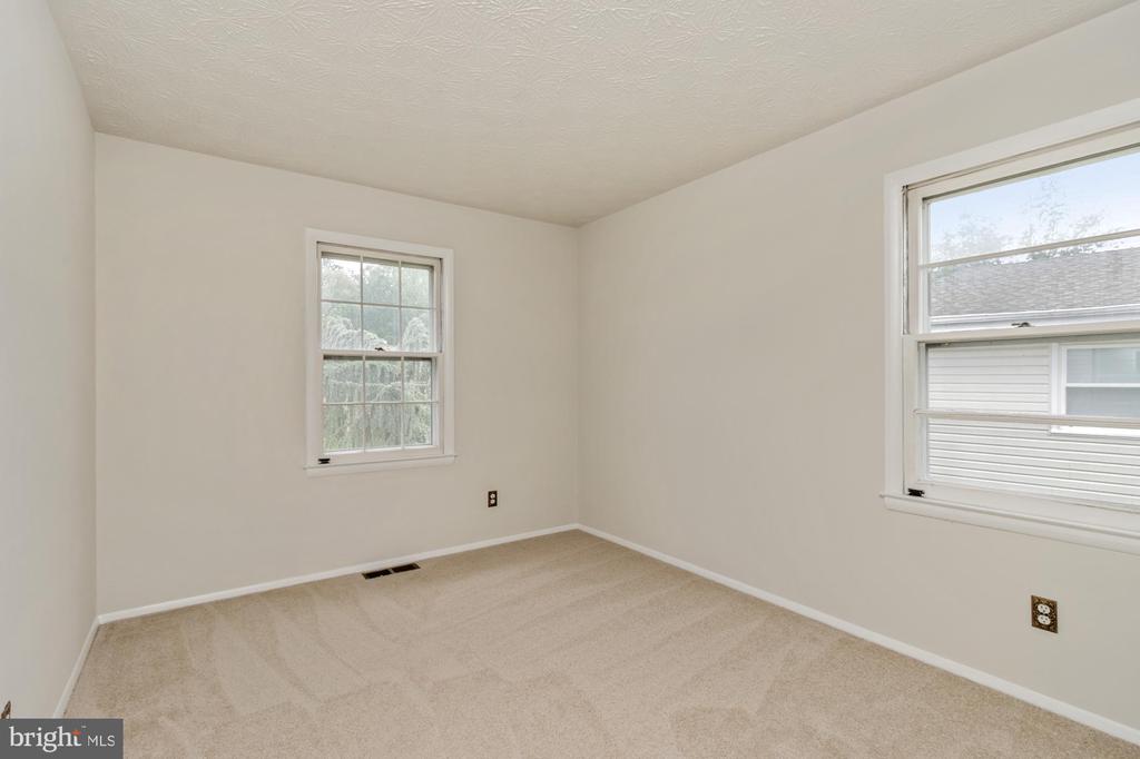 8809 DEARBORN DRIVE
