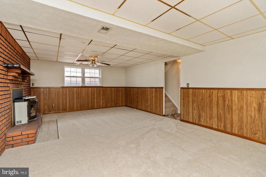 8809 DEARBORN DRIVE