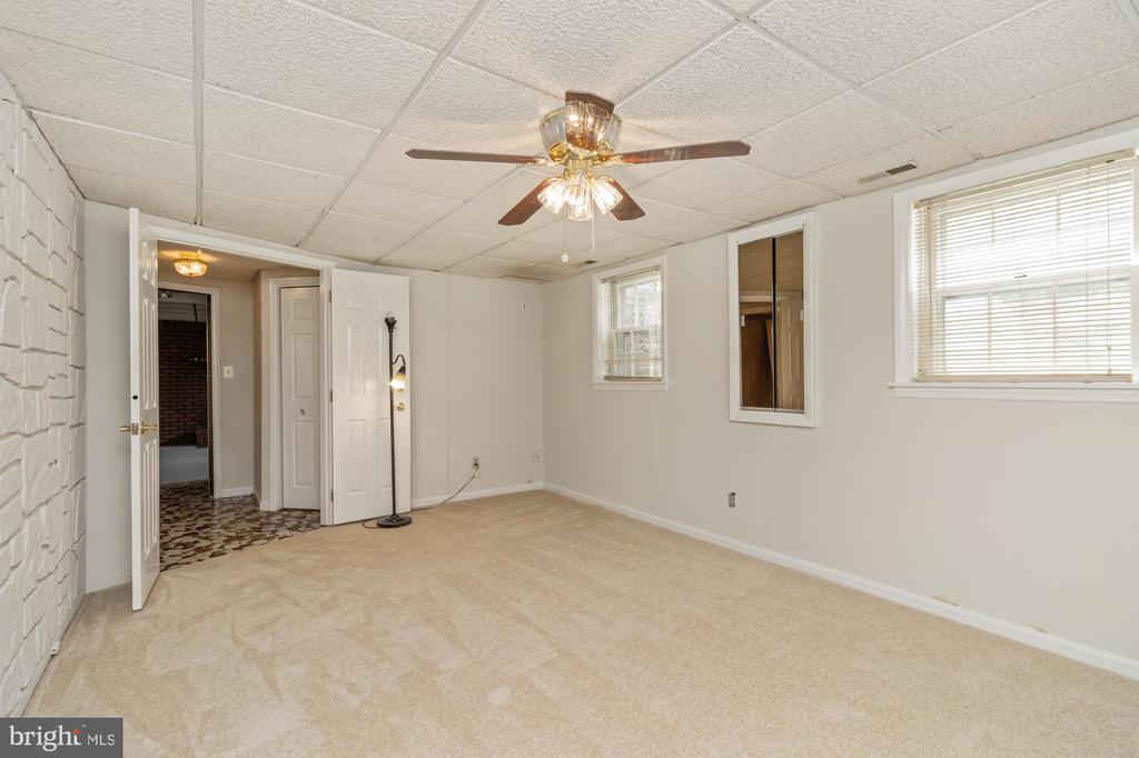 8809 DEARBORN DRIVE