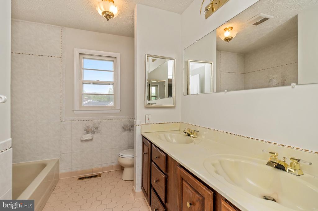 8809 DEARBORN DRIVE