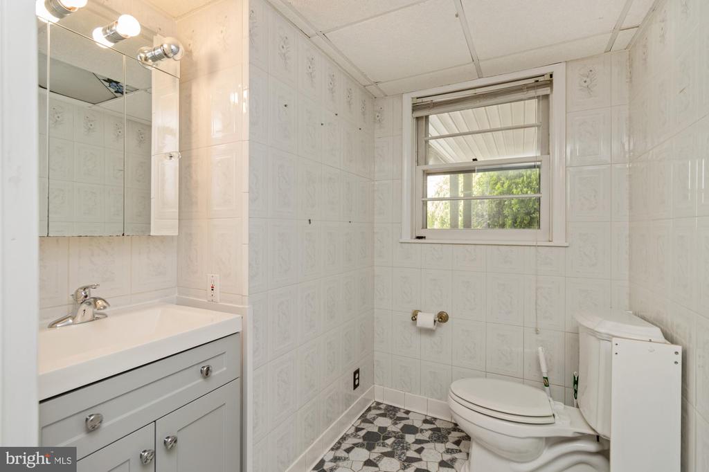 8809 DEARBORN DRIVE