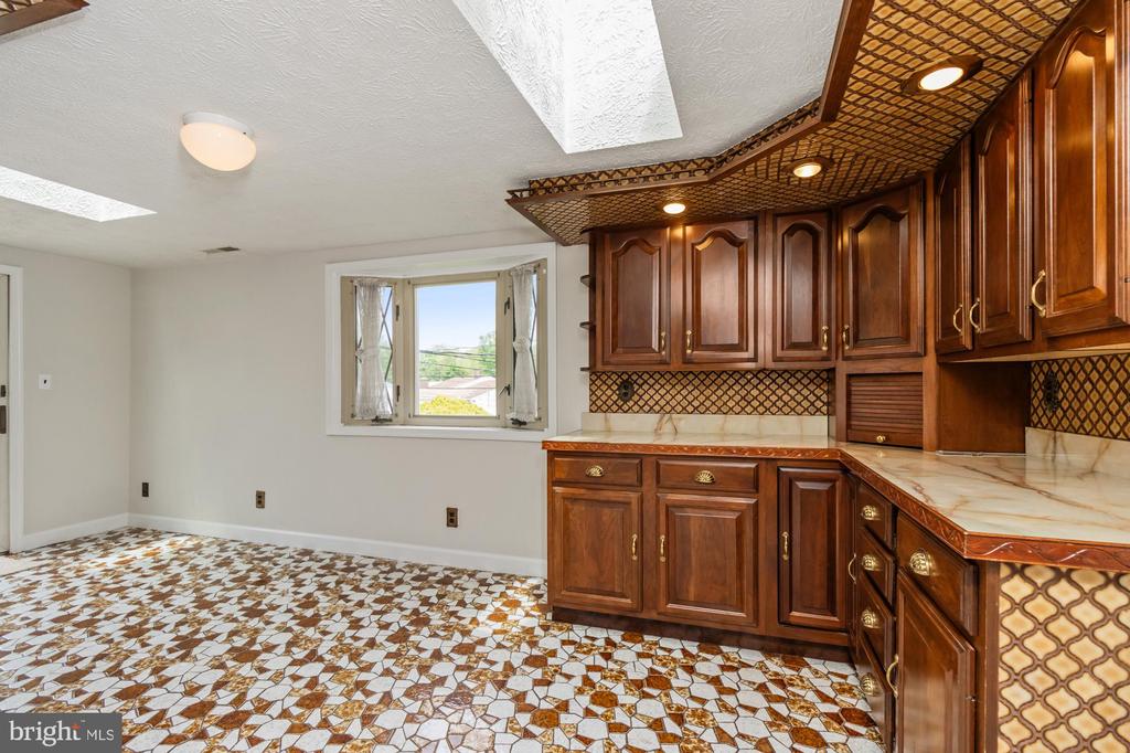8809 DEARBORN DRIVE