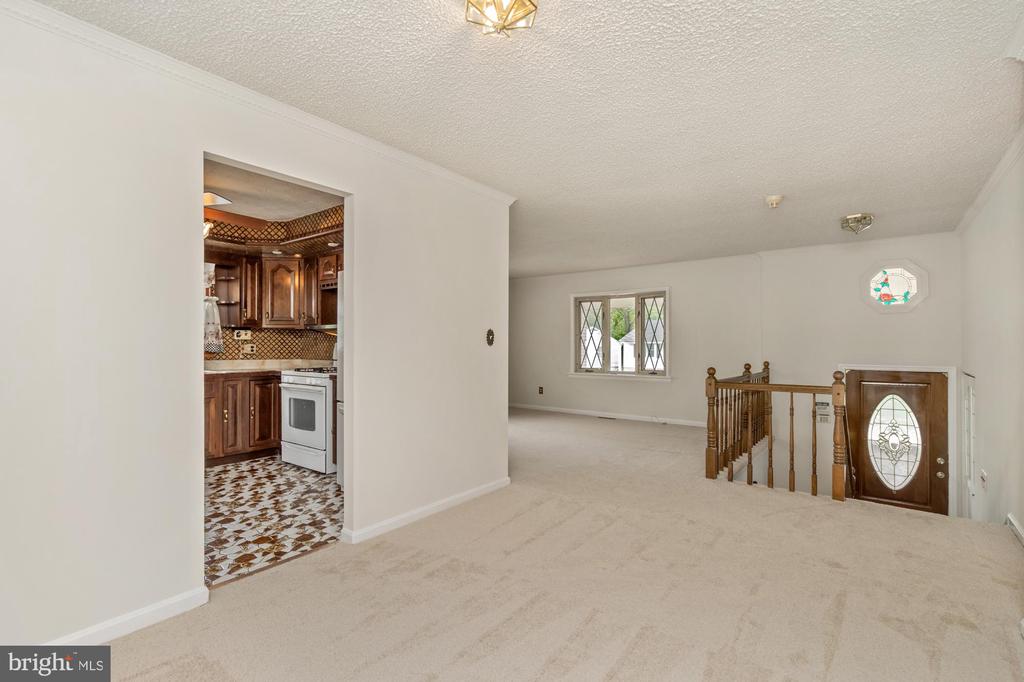 8809 DEARBORN DRIVE