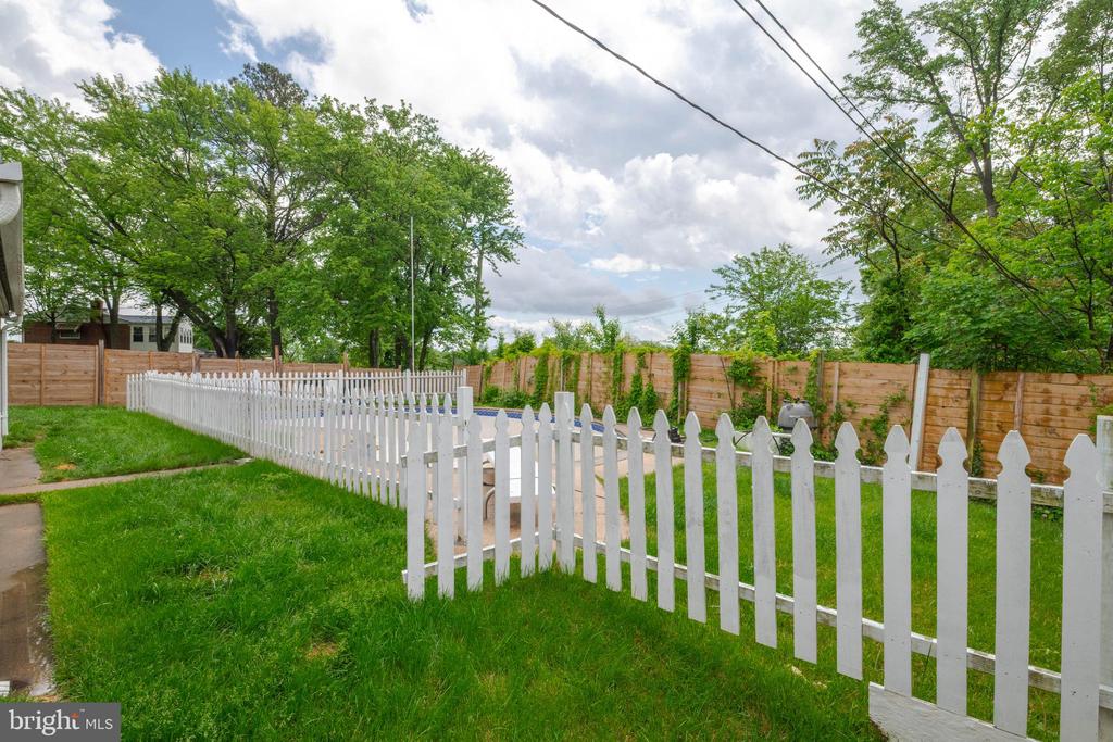5513 DAYBREAK TERRACE