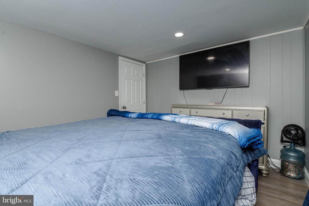 5513 DAYBREAK TERRACE