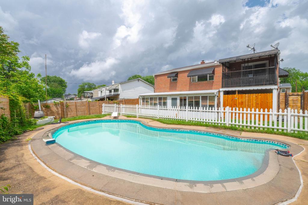 5513 DAYBREAK TERRACE