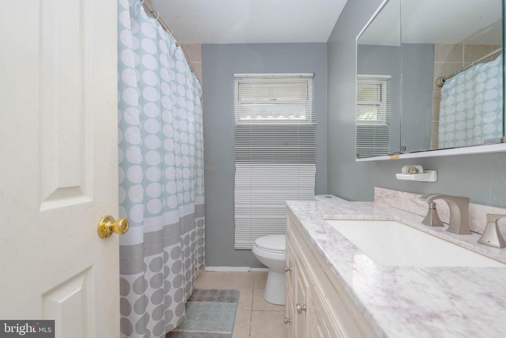 5513 DAYBREAK TERRACE