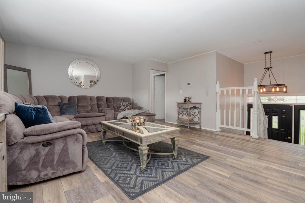 5513 DAYBREAK TERRACE