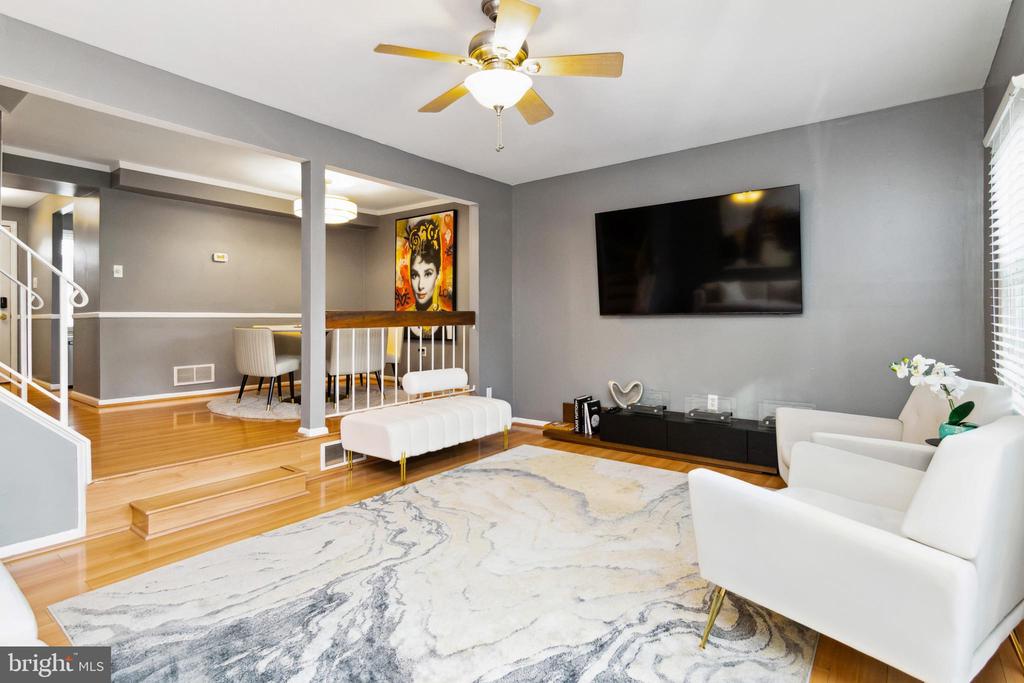 10 BANTRY COURT