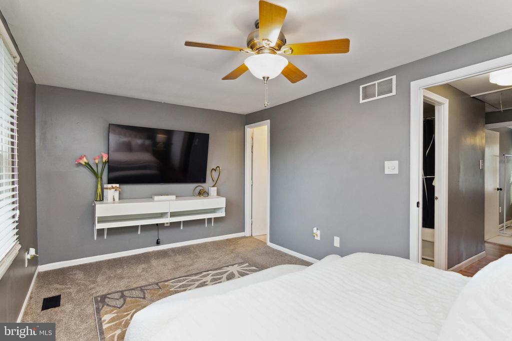 10 BANTRY COURT