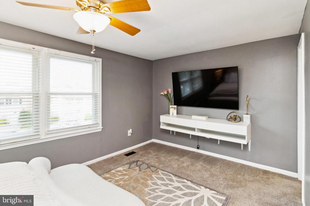 10 BANTRY COURT