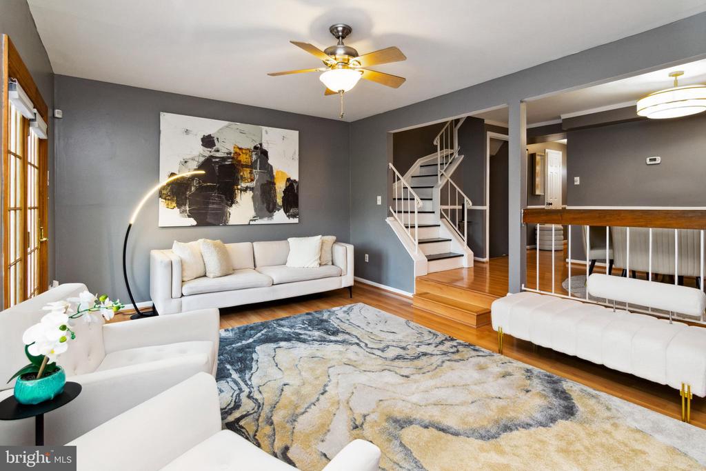 10 BANTRY COURT