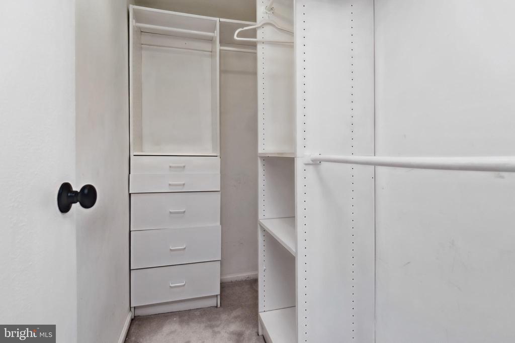 10 BANTRY COURT