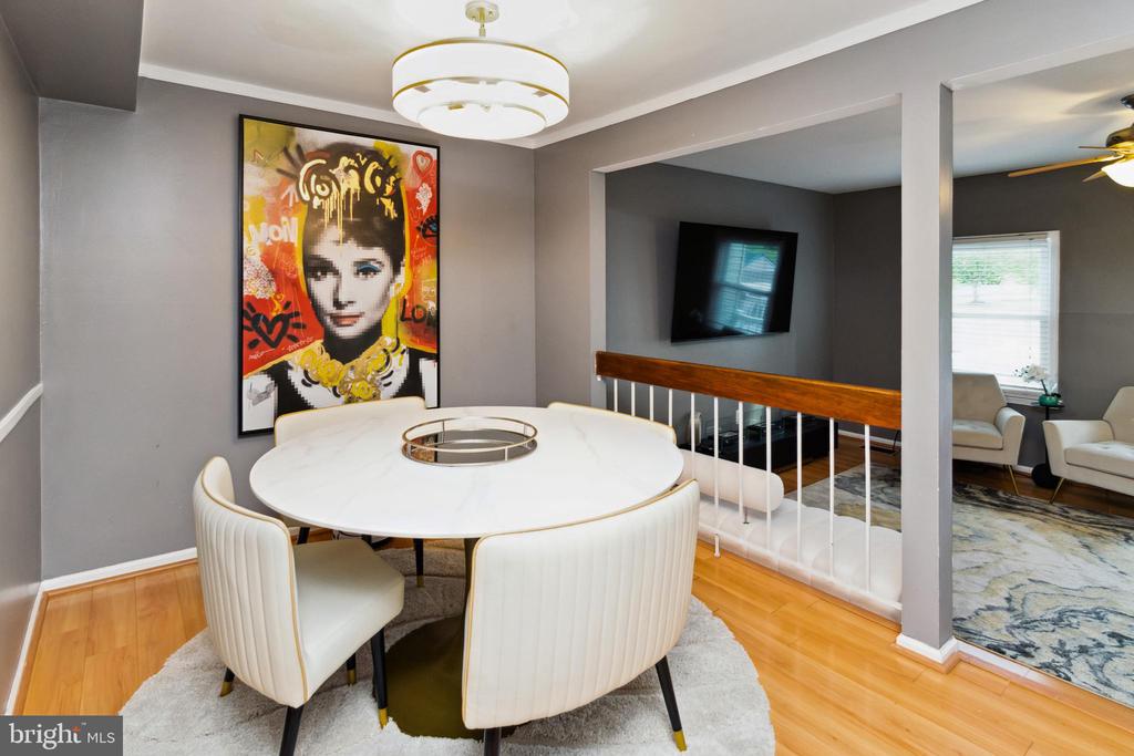 10 BANTRY COURT
