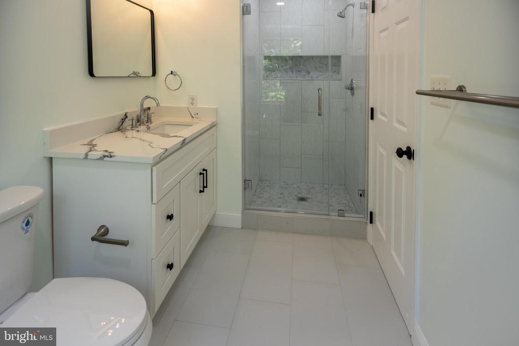 11904 White Heather Rd