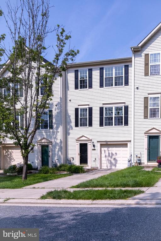 11904 White Heather Rd