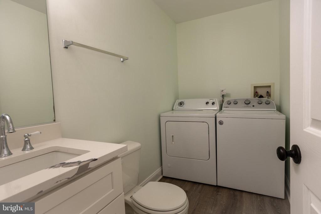 11904 White Heather Rd