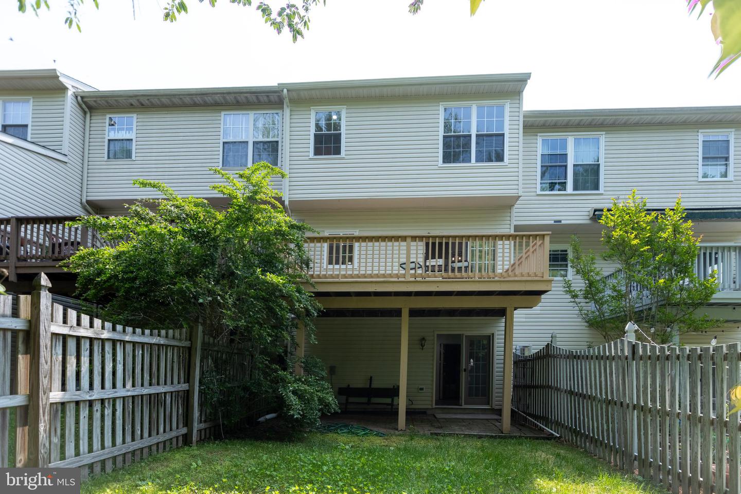 11904 White Heather Rd