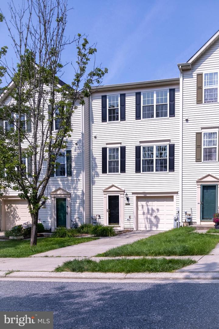 11904 White Heather Rd
