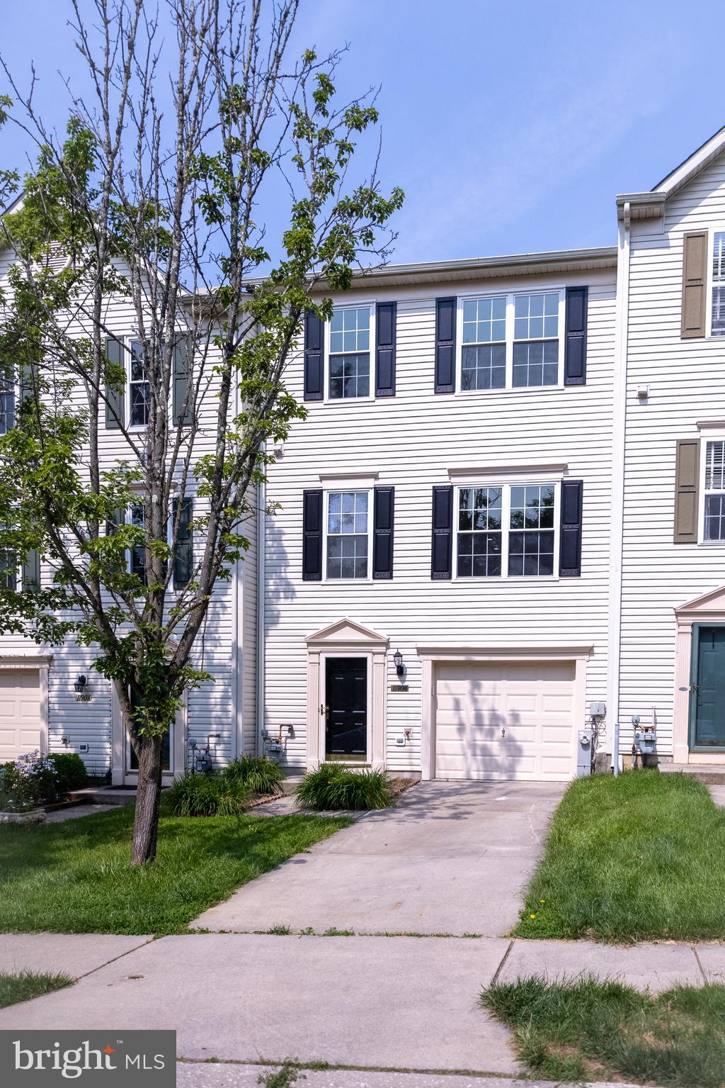11904 White Heather Rd