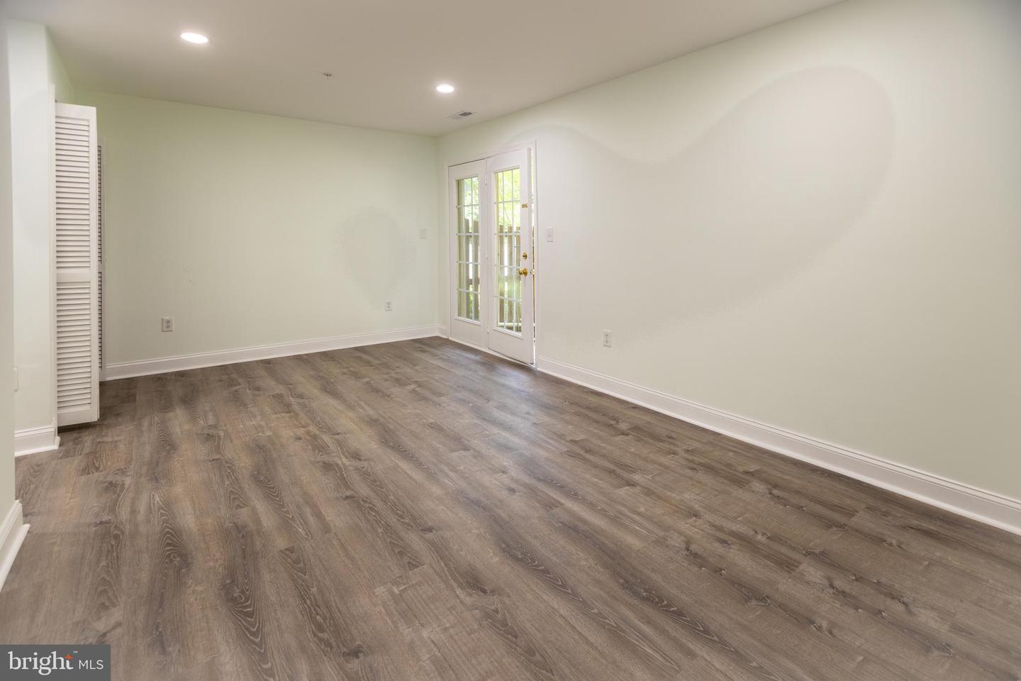 11904 White Heather Rd