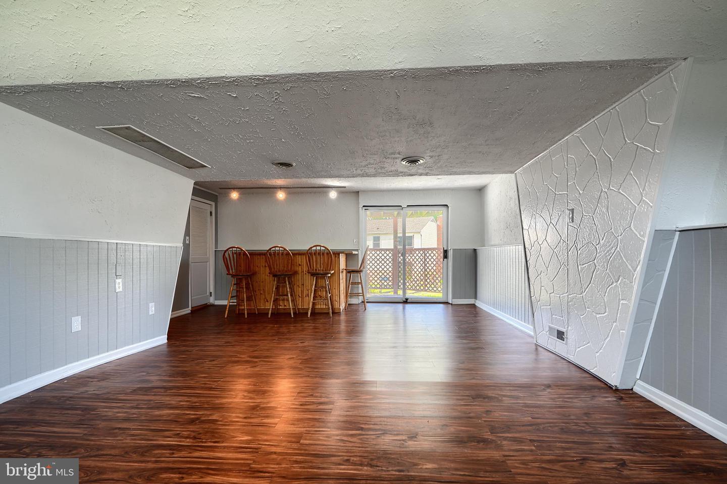 16 Ayr Ct