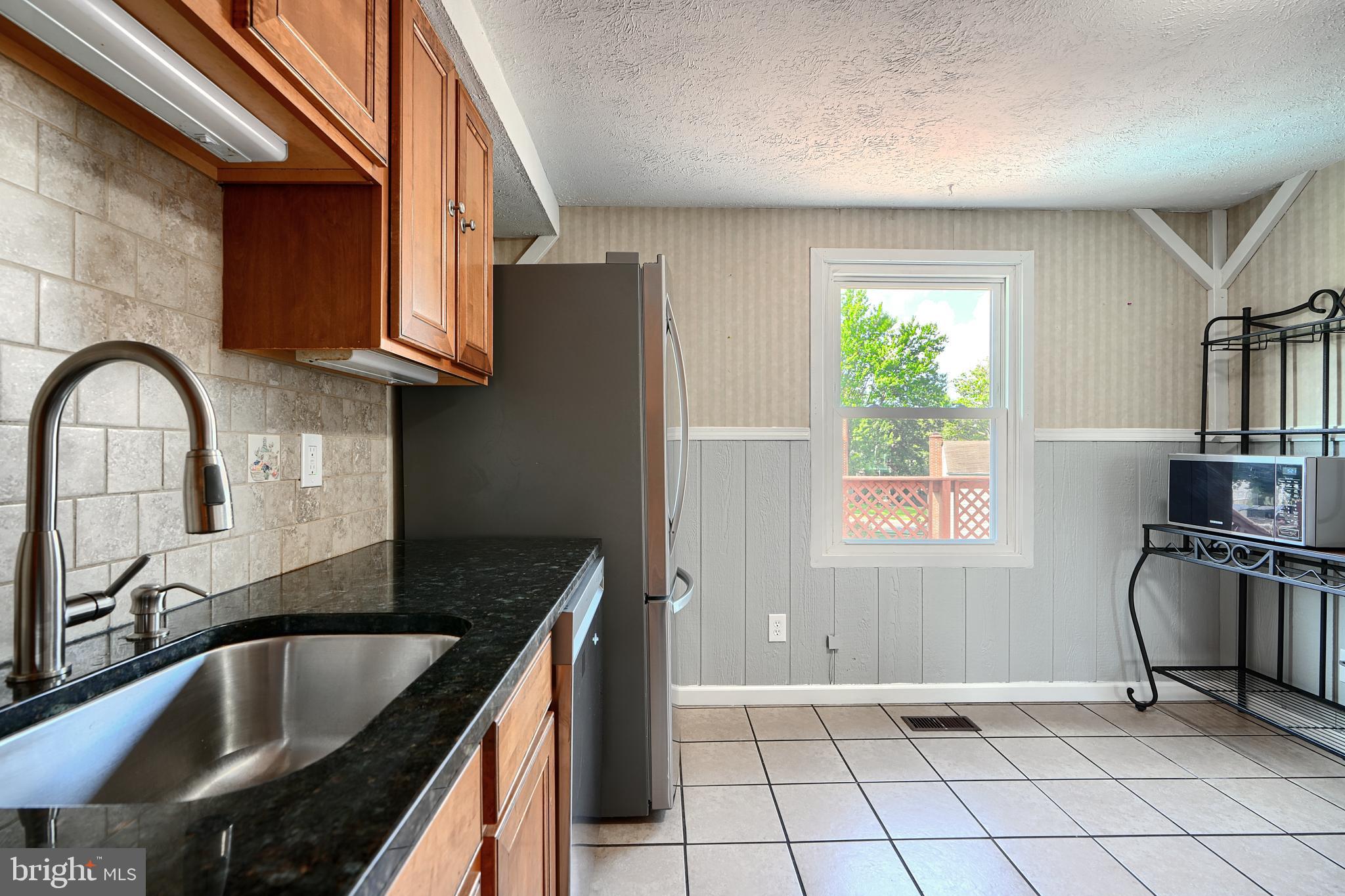 16 Ayr Ct