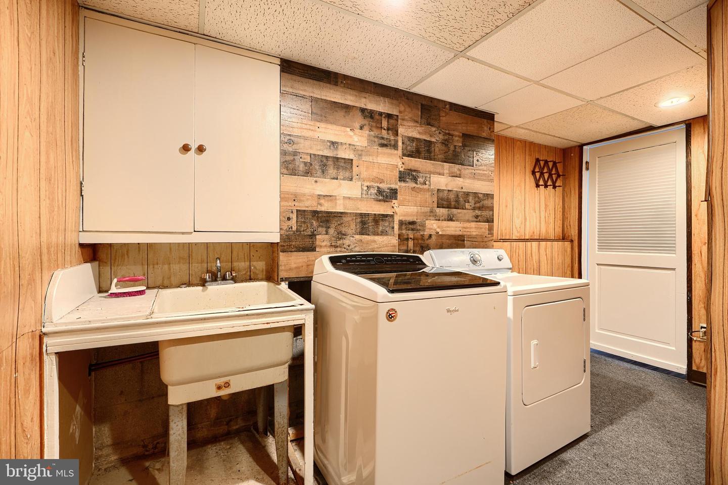 16 Ayr Ct