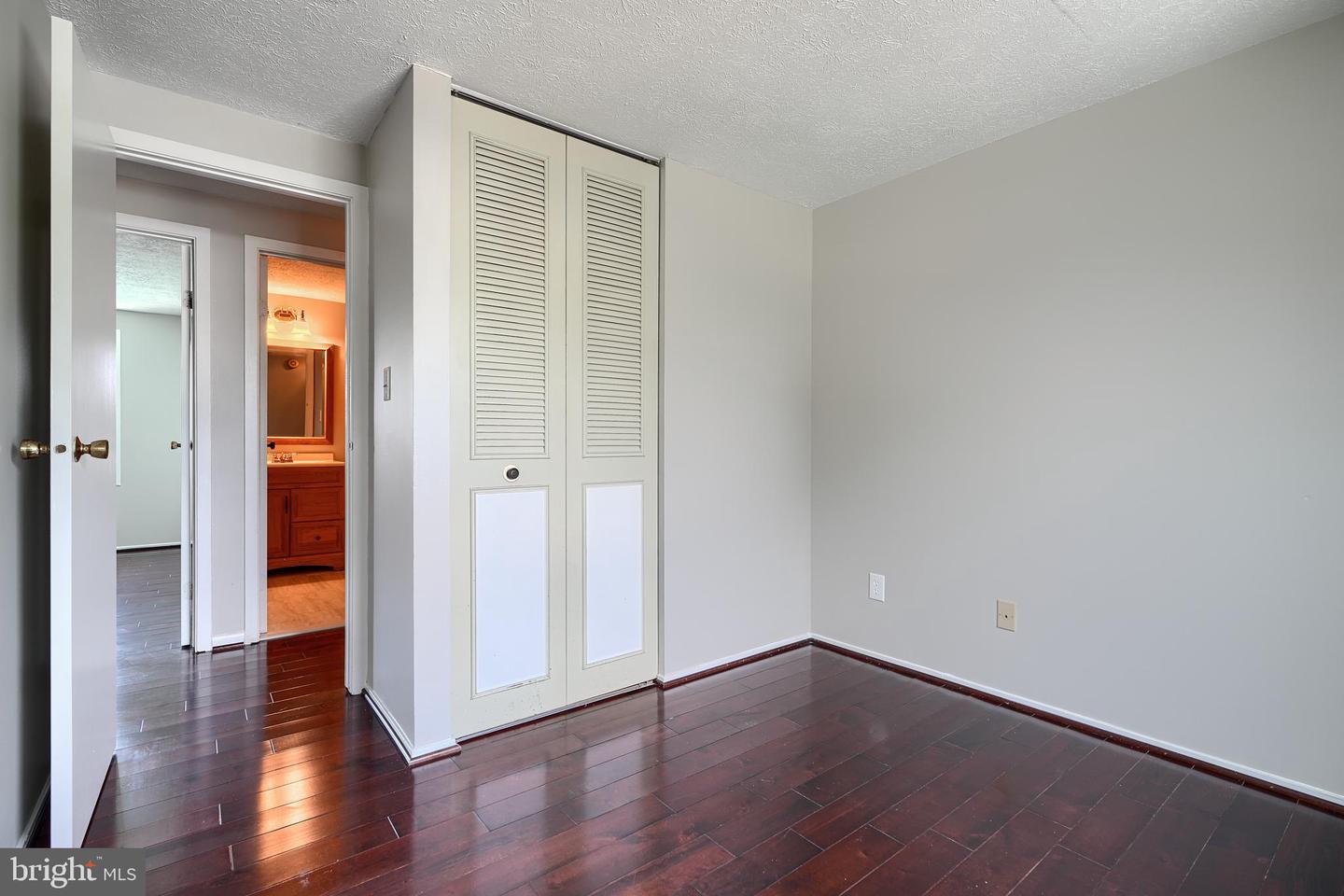 16 Ayr Ct
