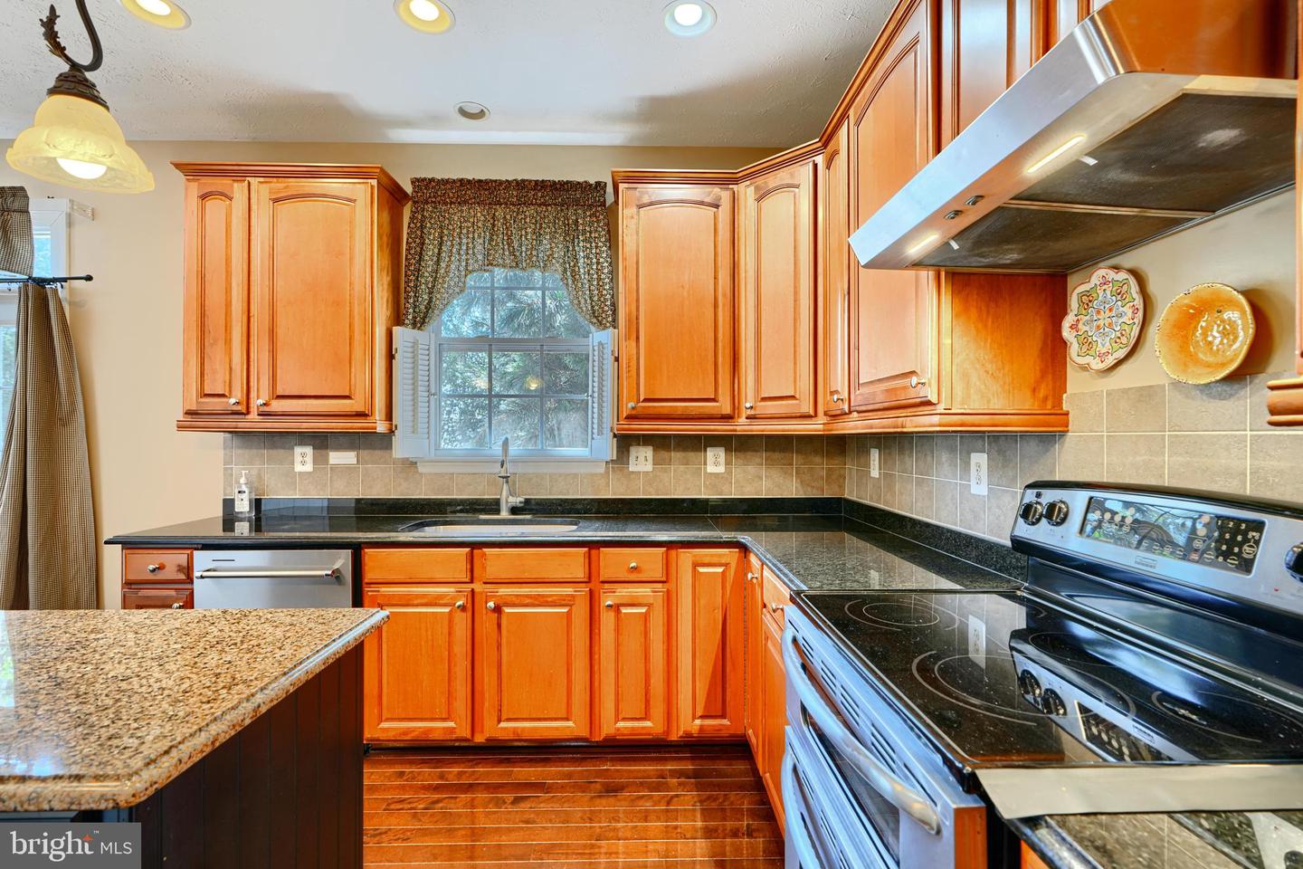 5101 Crest Haven Way