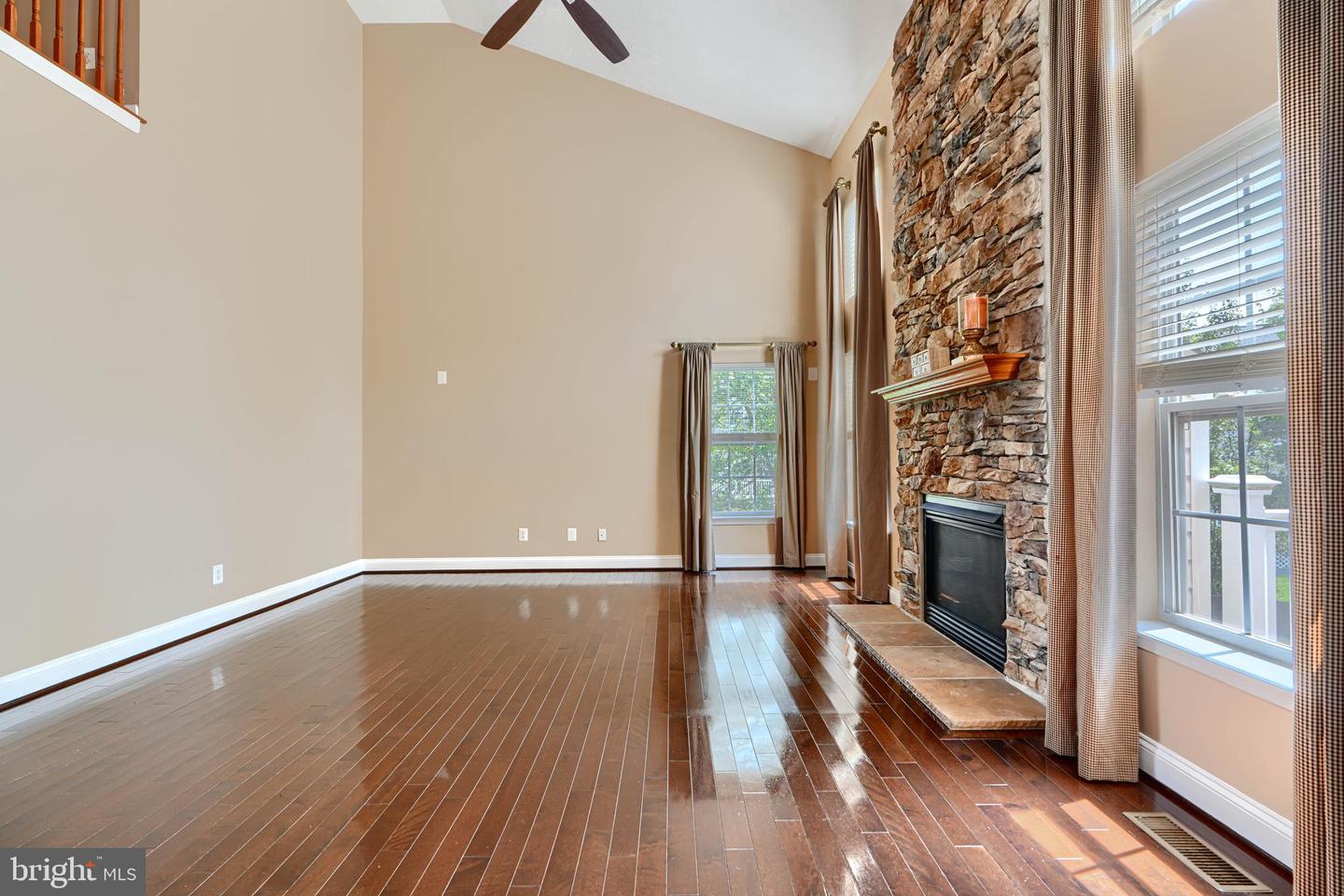 5101 Crest Haven Way