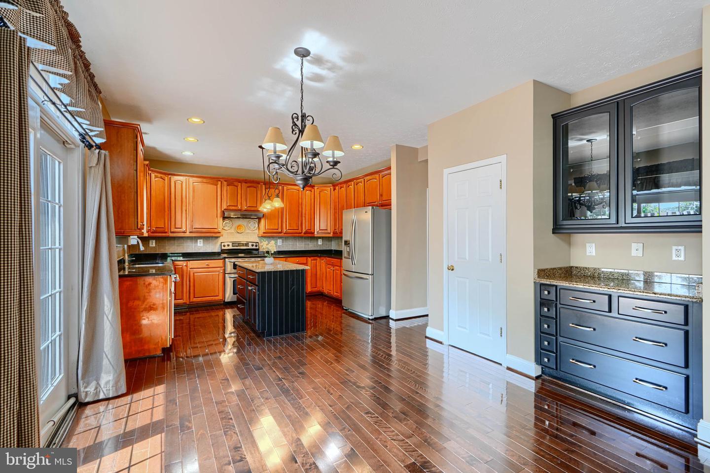5101 Crest Haven Way