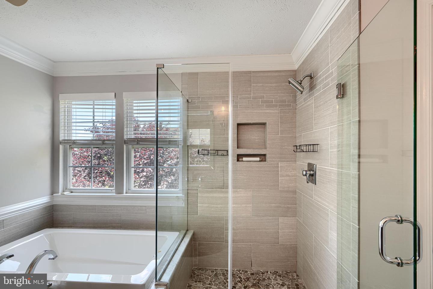 5101 Crest Haven Way