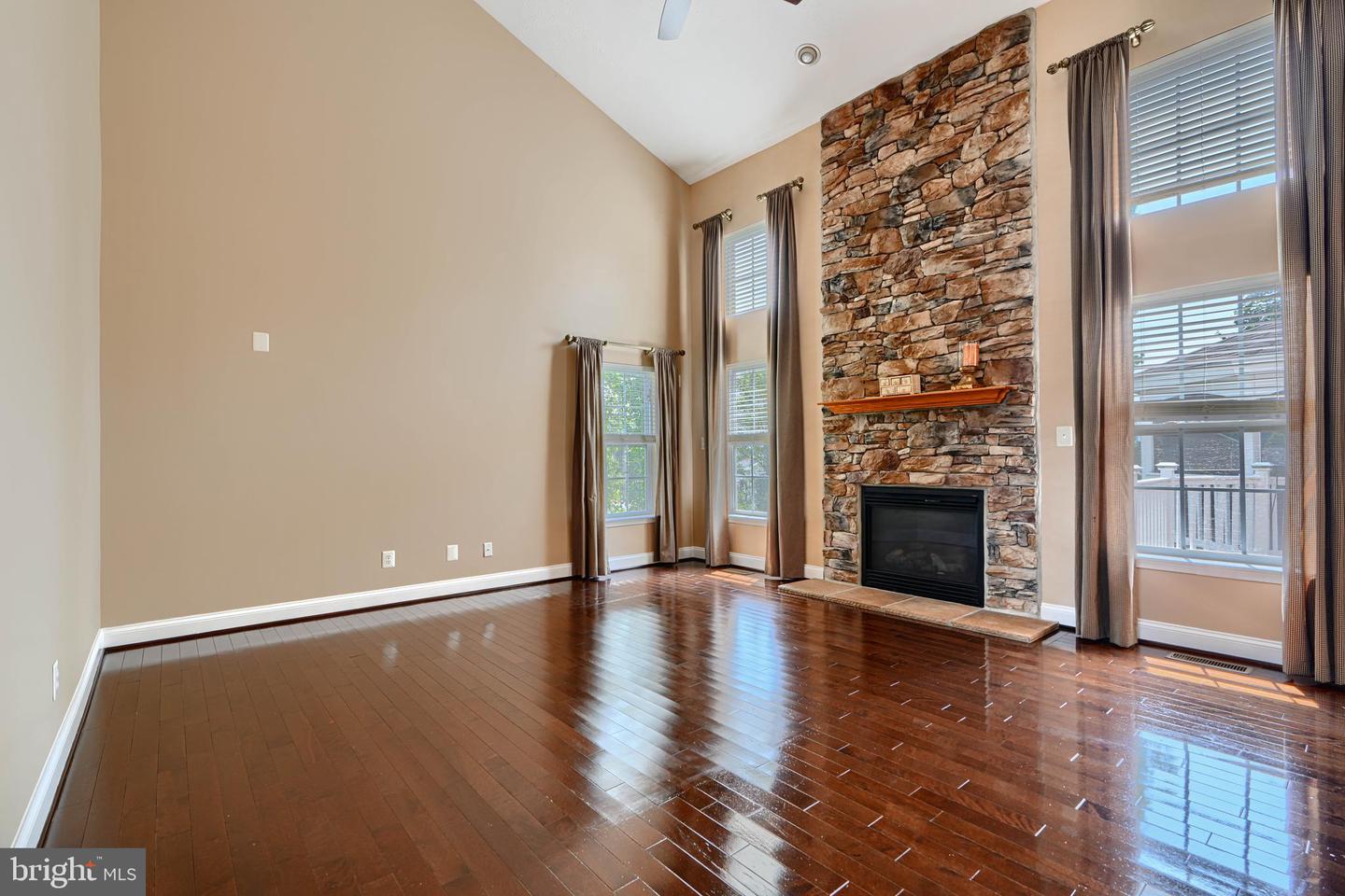 5101 Crest Haven Way