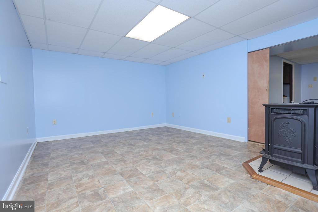 4328 HALLFIELD MANOR DRIVE