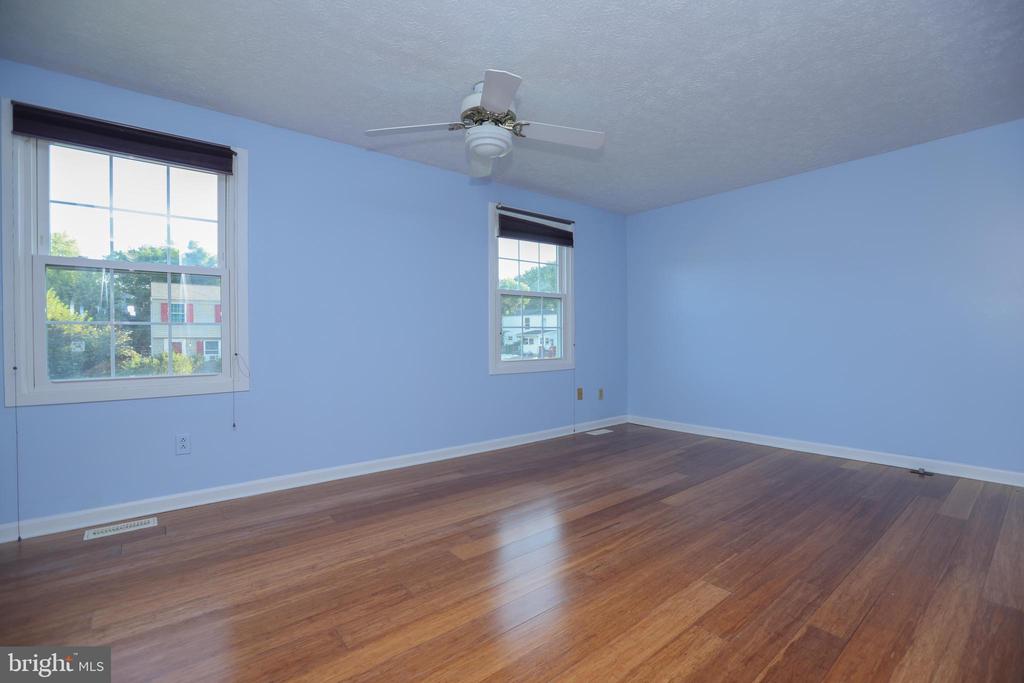 4328 HALLFIELD MANOR DRIVE