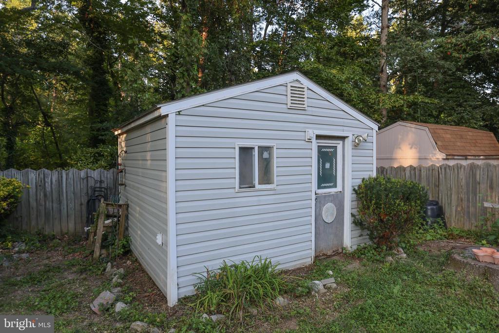 4328 HALLFIELD MANOR DRIVE