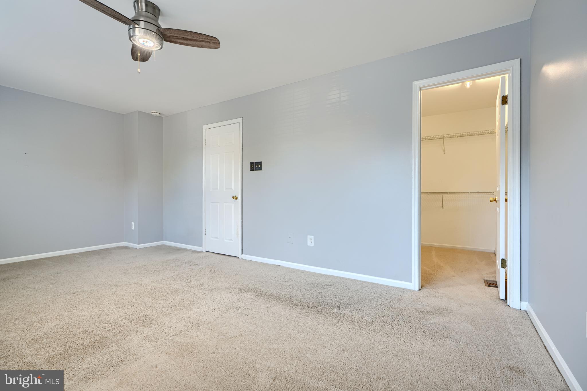 32 GILLAND COURT