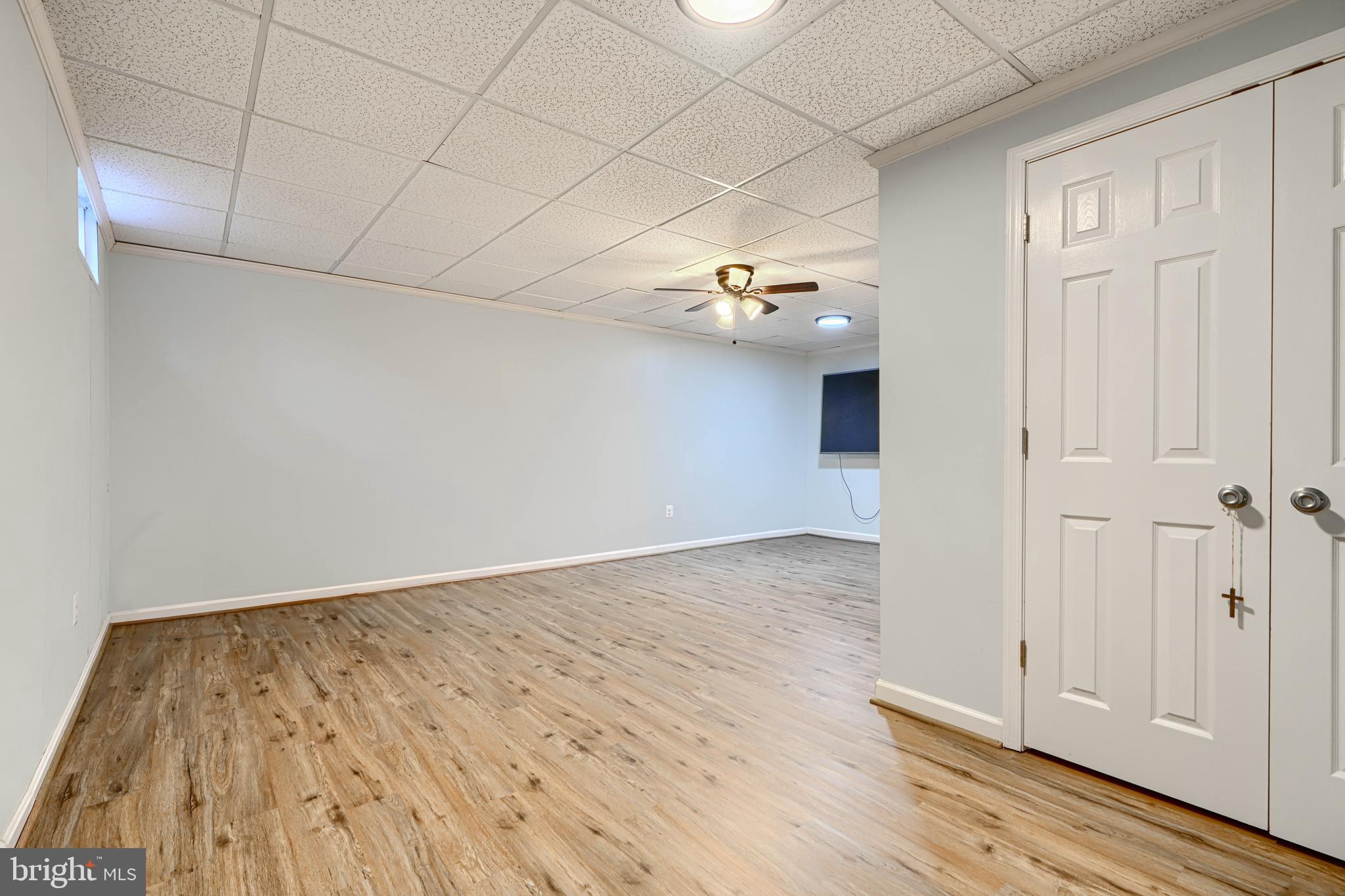 32 GILLAND COURT