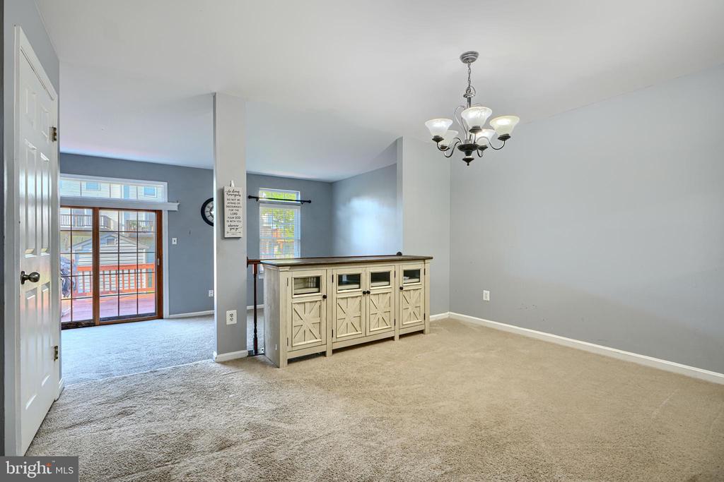 32 GILLAND COURT