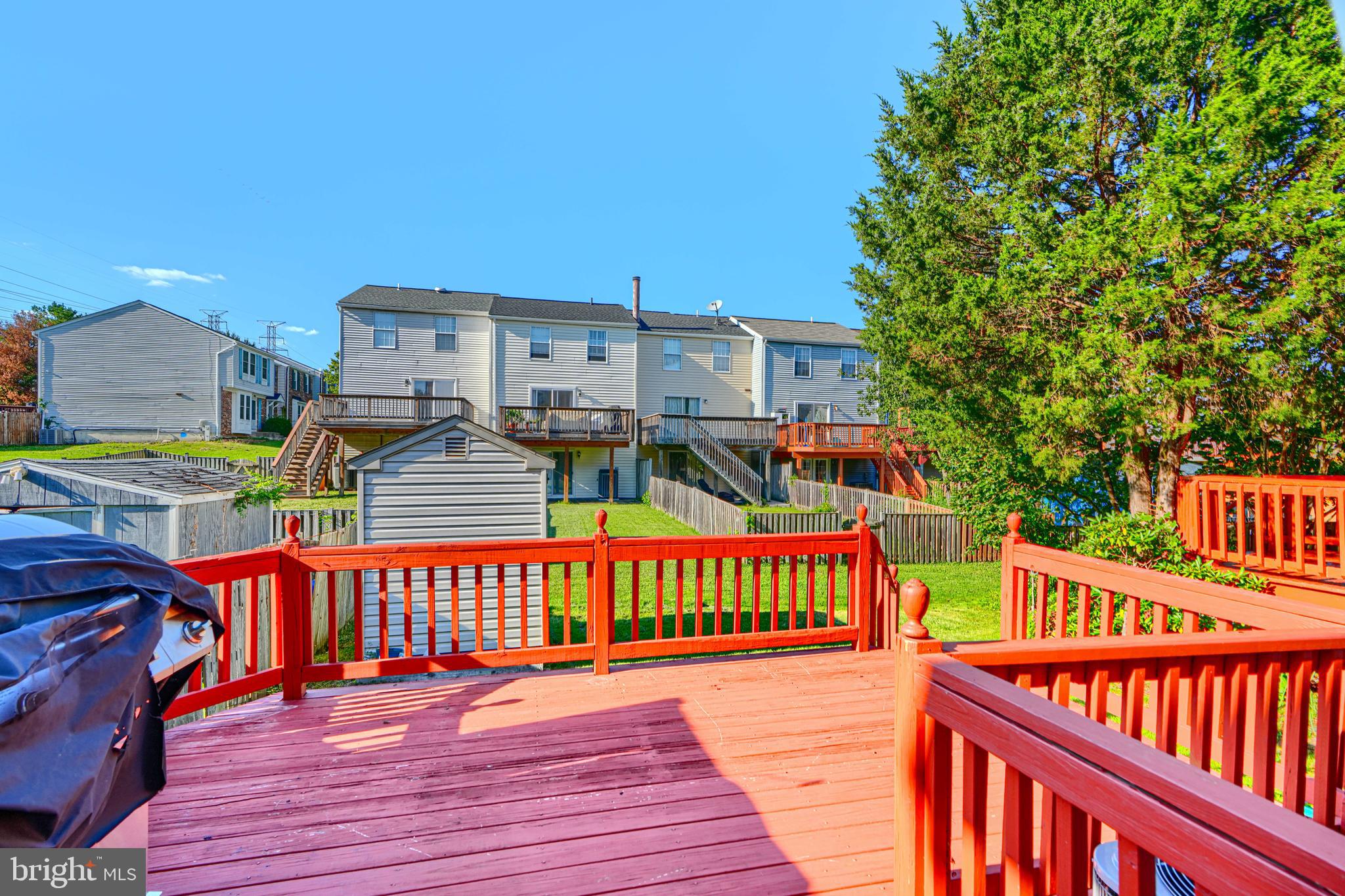 32 GILLAND COURT