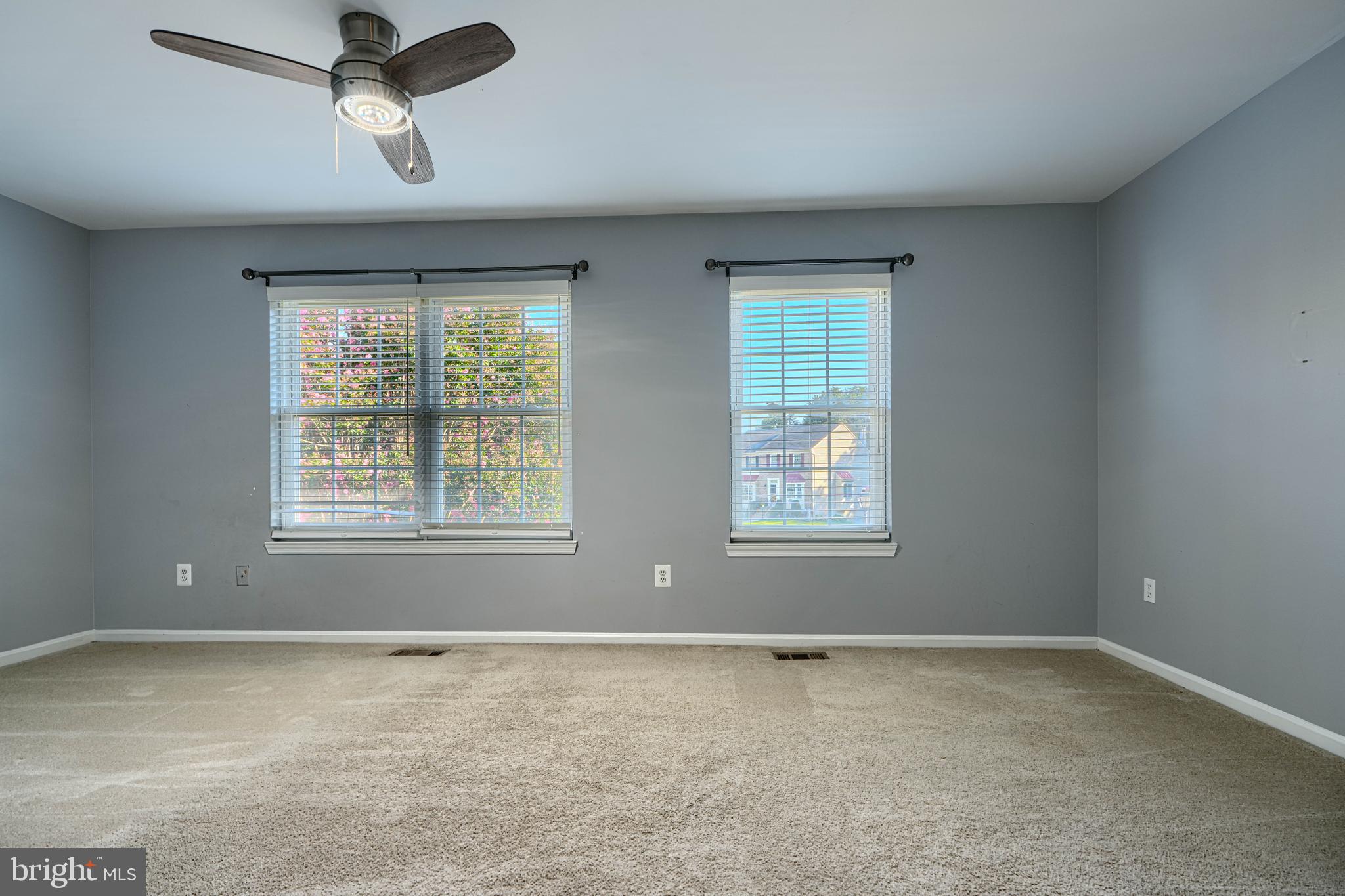 32 GILLAND COURT