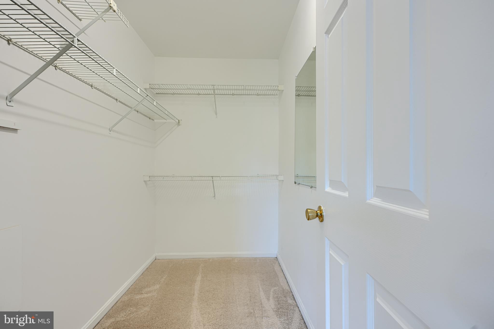 32 GILLAND COURT