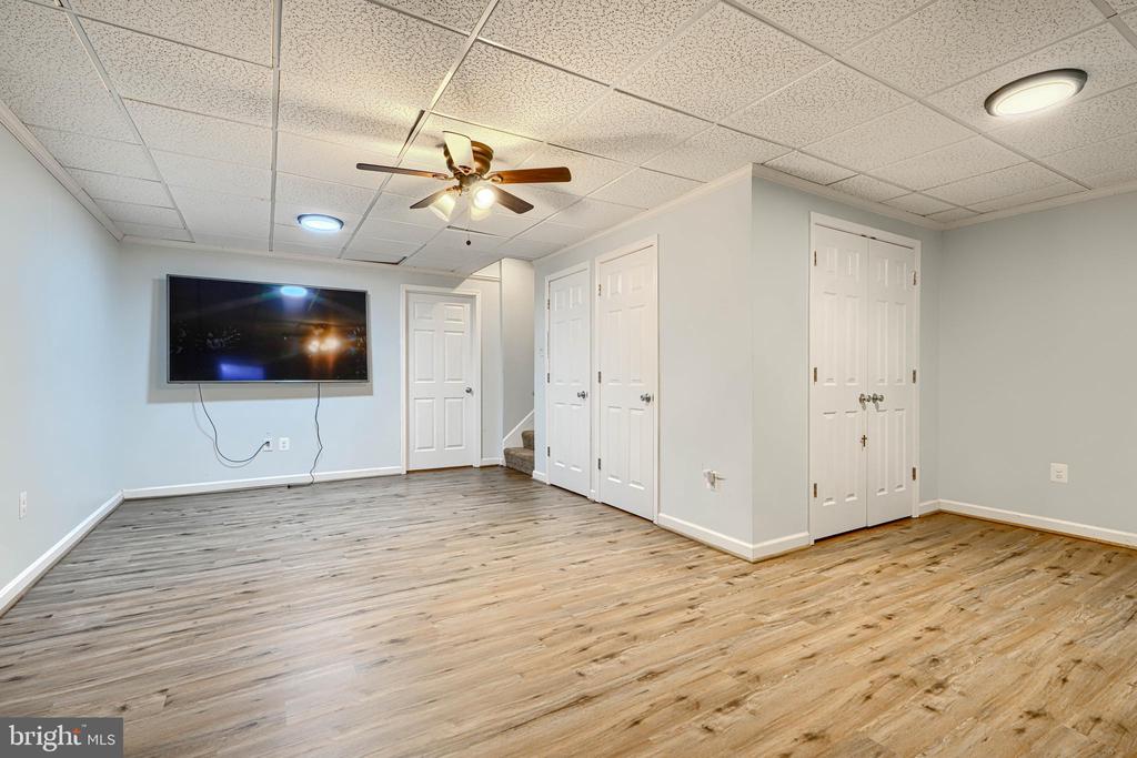 32 GILLAND COURT