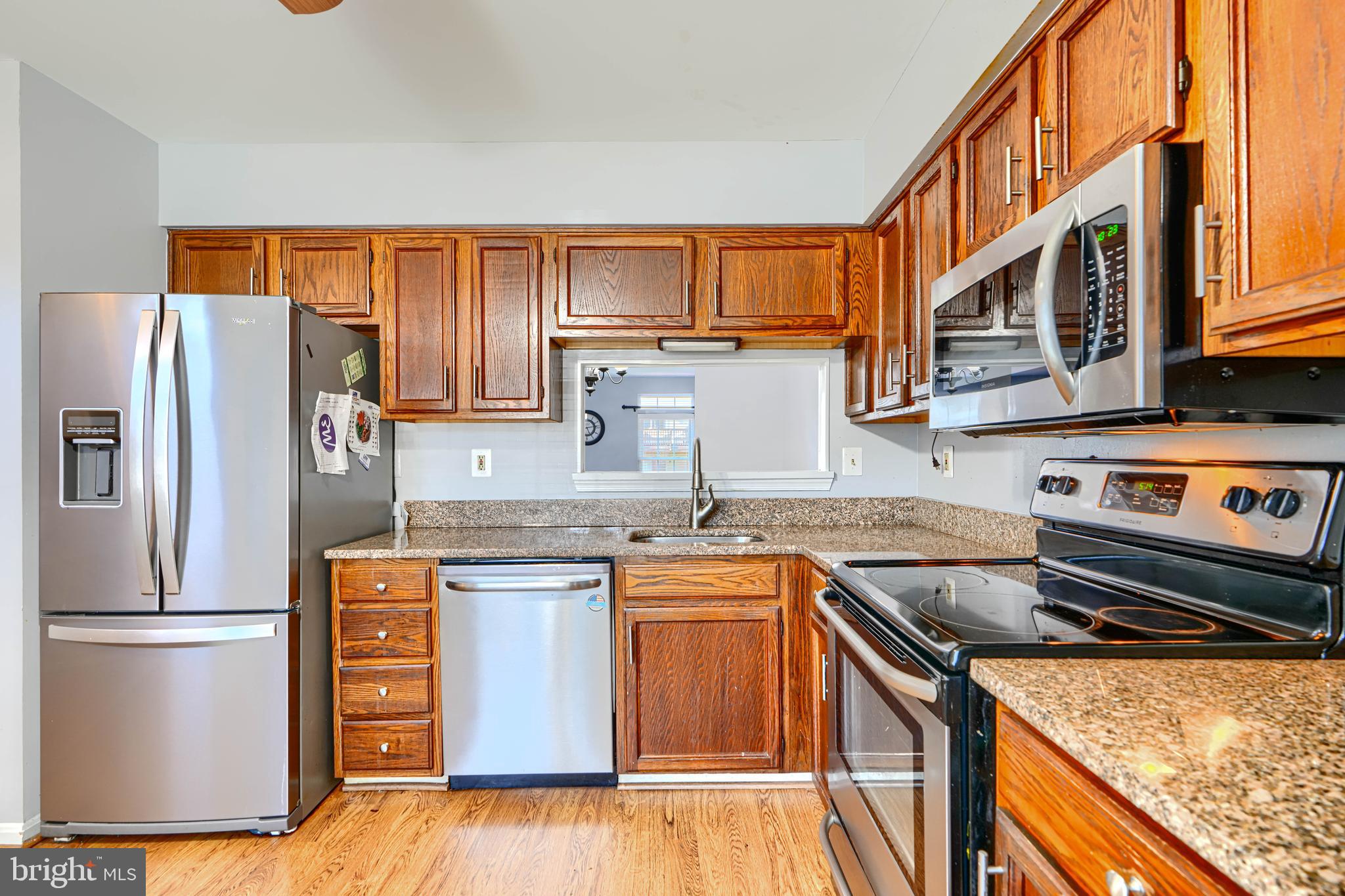 32 GILLAND COURT