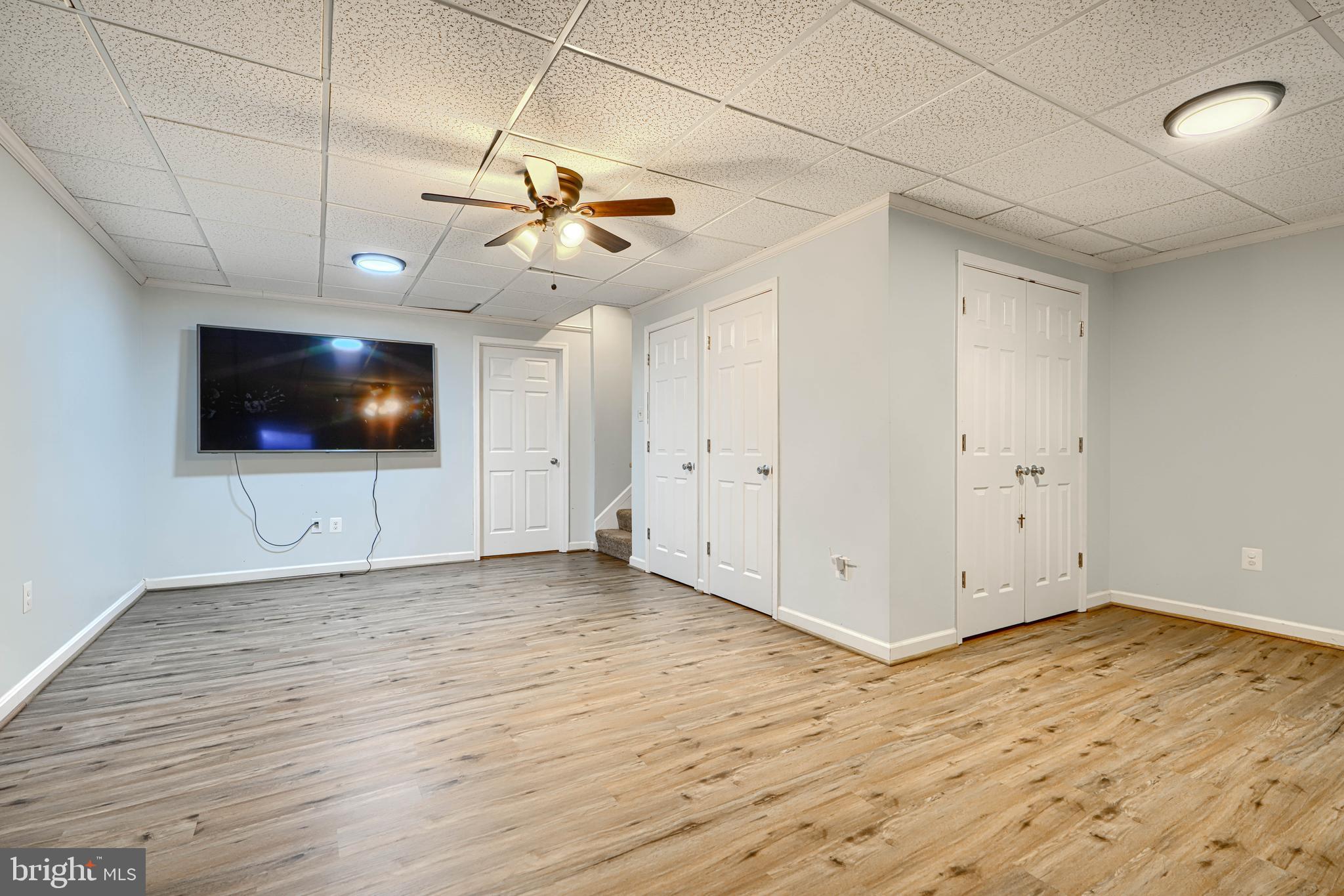 32 GILLAND COURT