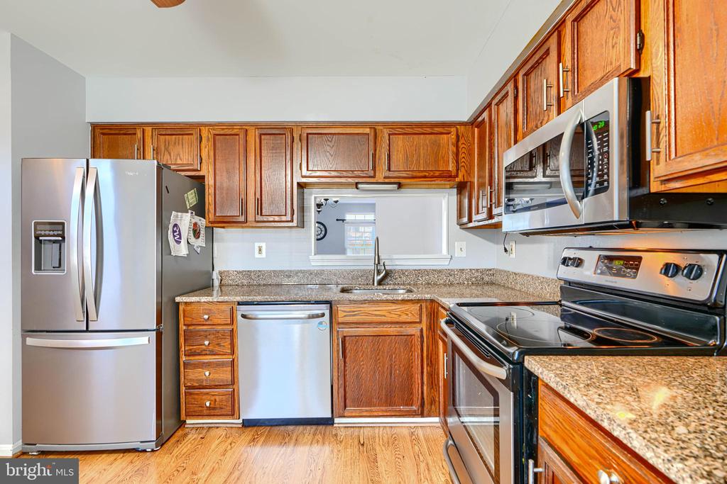 32 GILLAND COURT