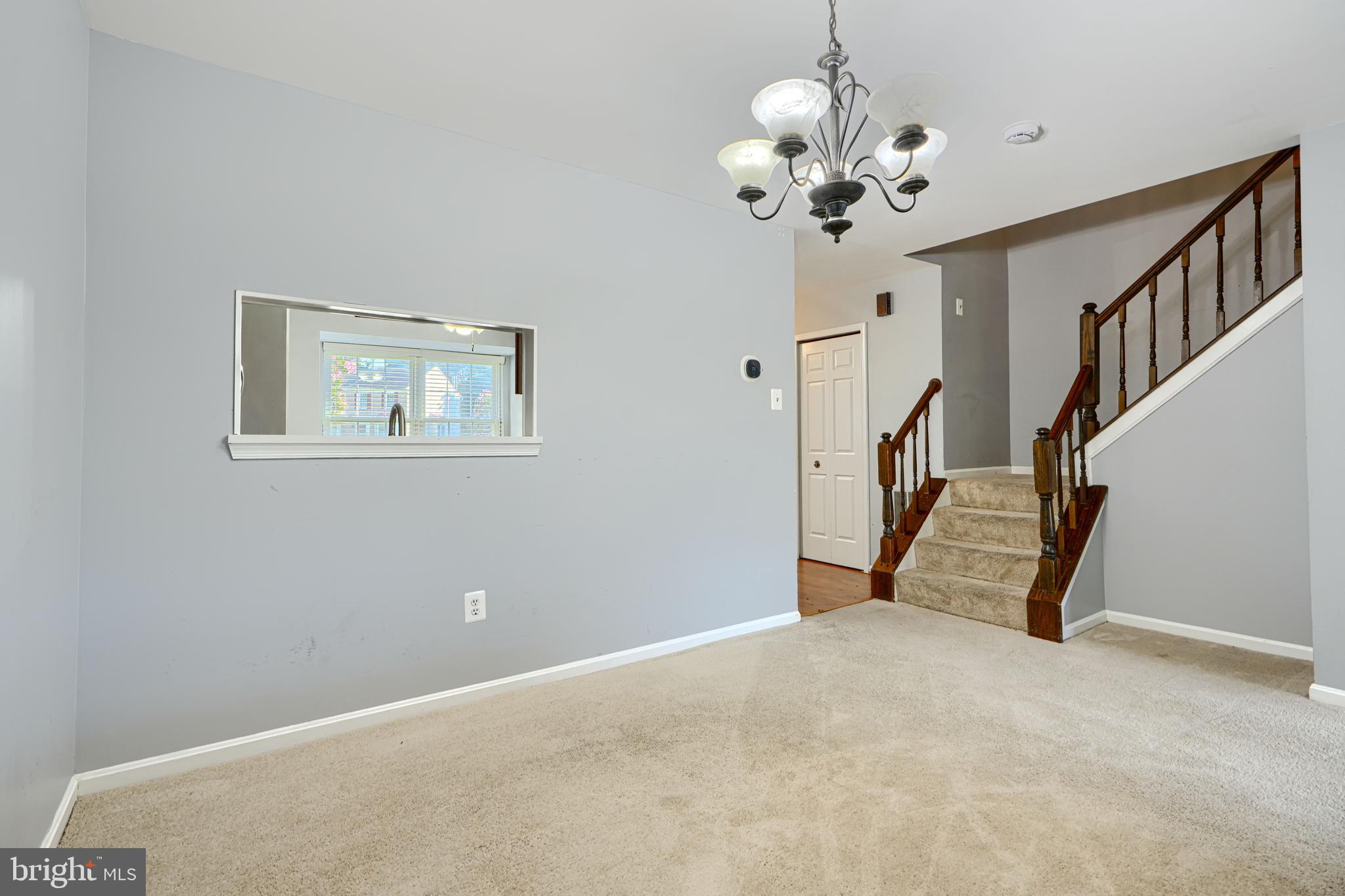 32 GILLAND COURT
